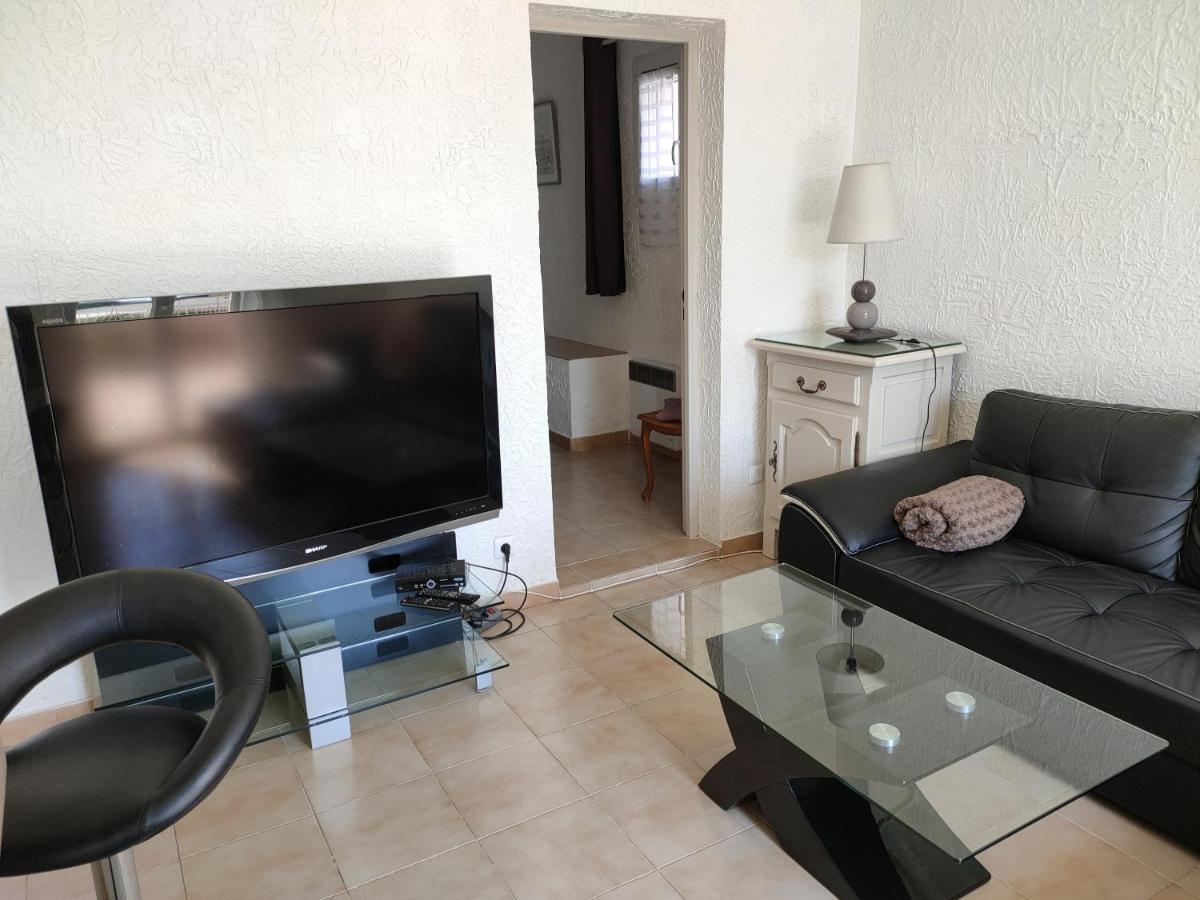 Adrech - 3 Pieces, Piscine Partagee - Sud6001 *